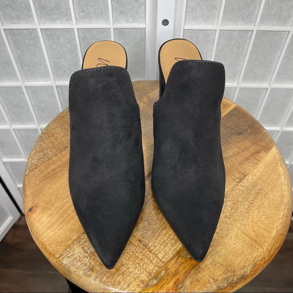 Wild Pair Women’s Black Carlitaf Shoes - Picture 2 of 8